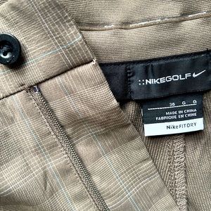 Nike golf size 36 FitDry zipped shorts